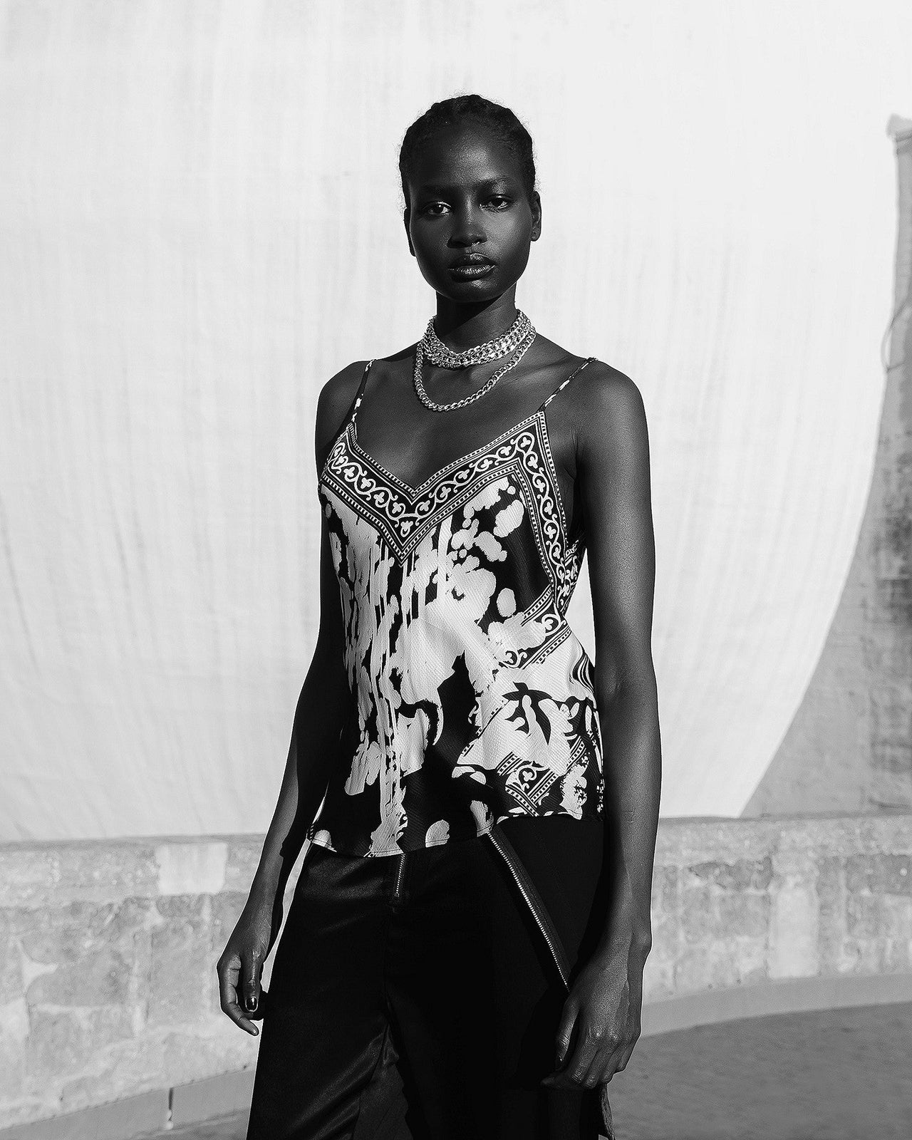 Top Wonpy - Noir : Top à fines bretelles impression façon bandanas Mes Demoiselles - Image 4