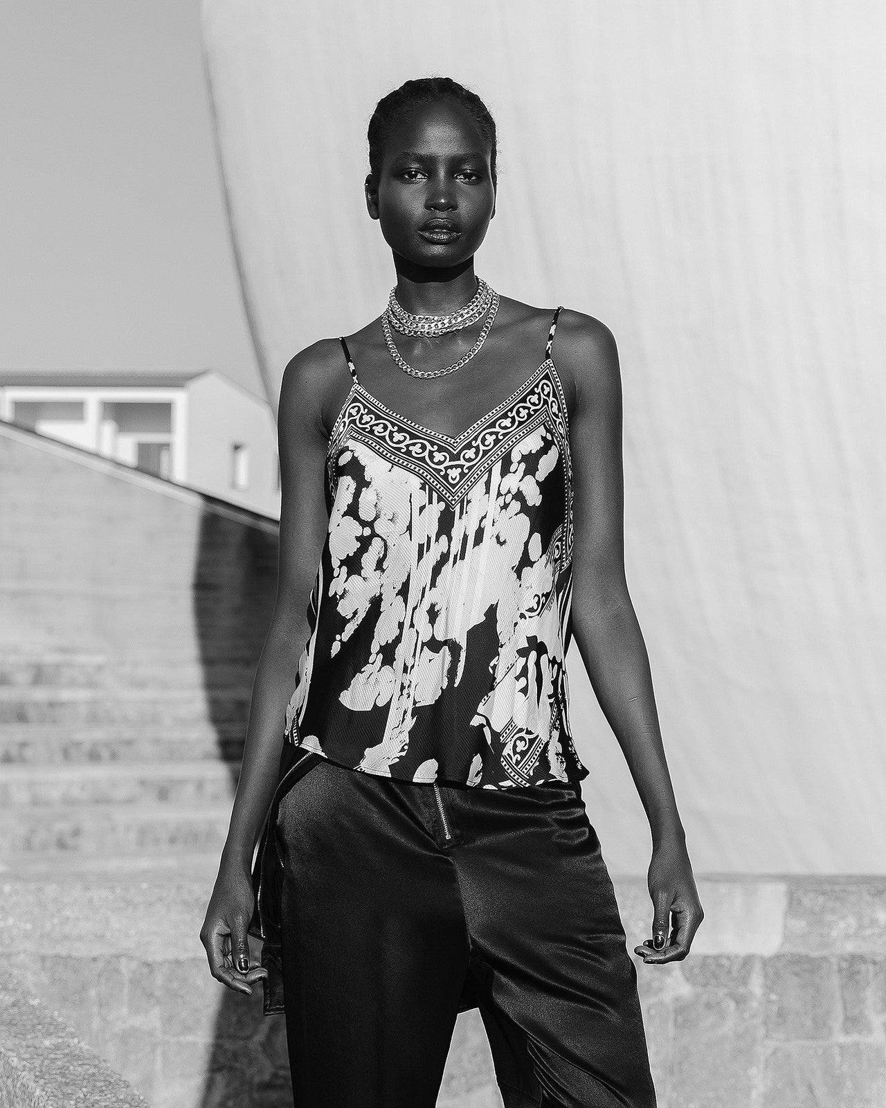 Top Wonpy - Noir : Top à fines bretelles impression façon bandanas Mes Demoiselles - Image 5