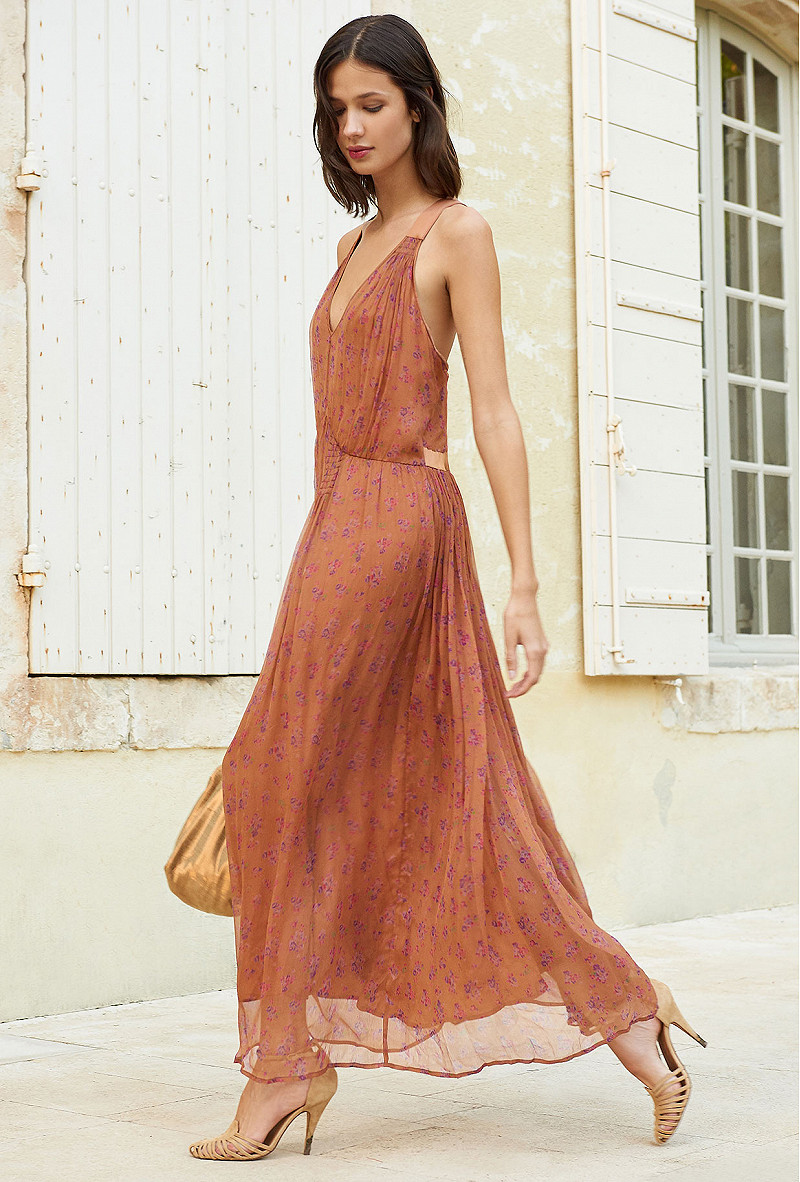 chaussure couleur rouille