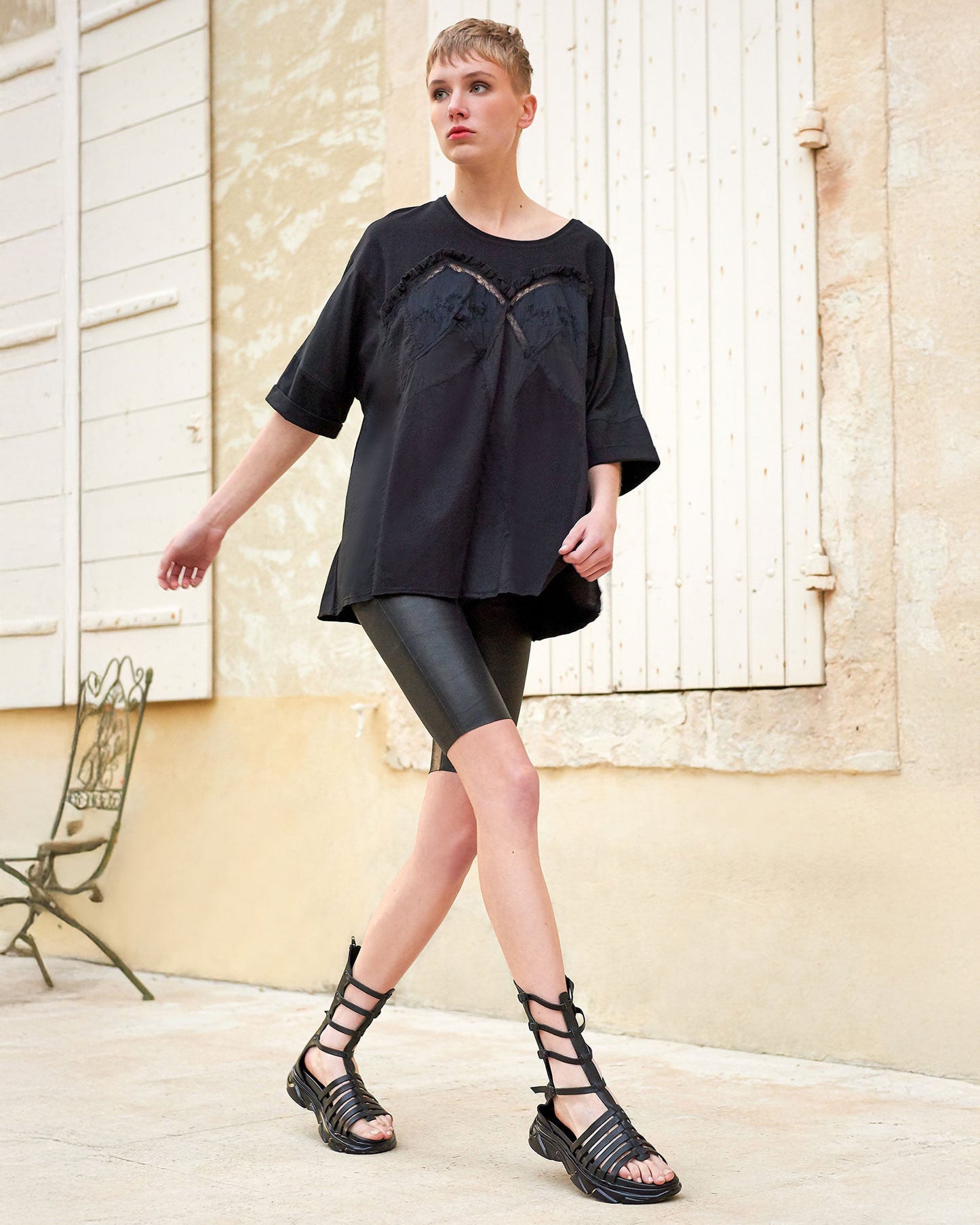 Moore T-Shirt - Black