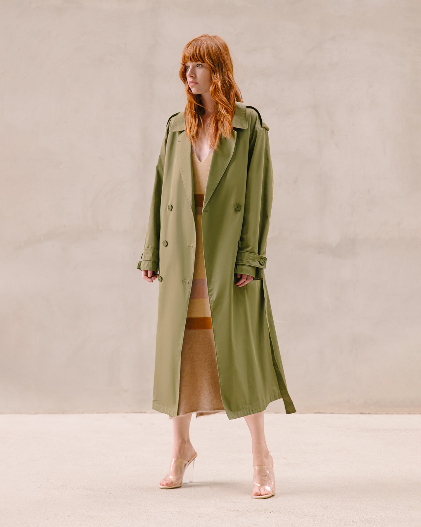 Trench - coat kaki fluide, classique revisité, longueur maxi chic - Manteaux & vestes Mes Demoiselles