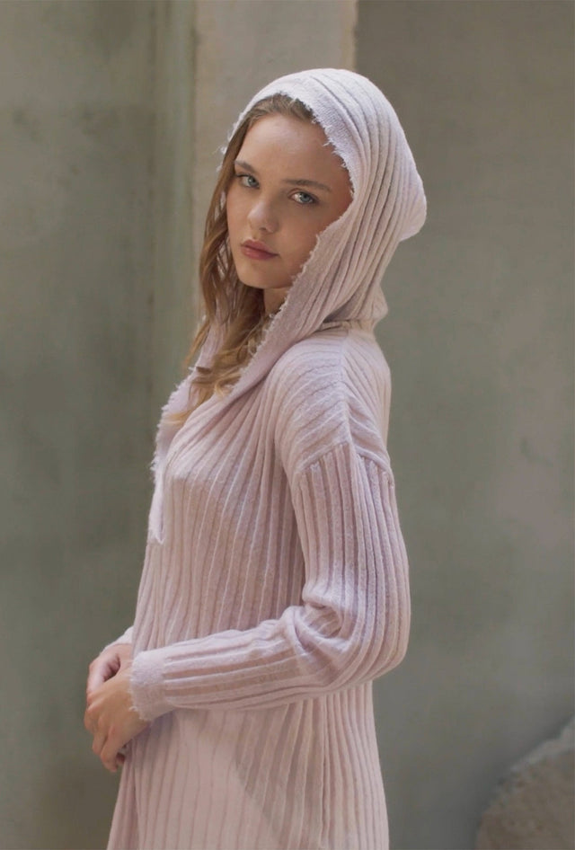 Pull à capuche mauve, maille fine plissée, coupe asymétrique - Pulls & gilets Mes Demoiselles - Image 3