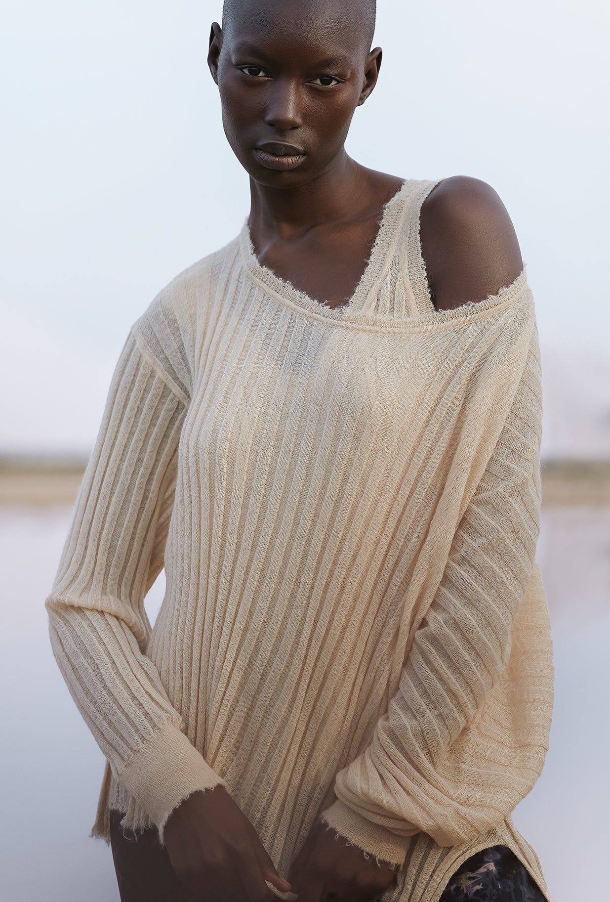 Pull écru, col V, ample, manches chauve - souris, ceinture à nouer - Pulls & gilets Mes Demoiselles