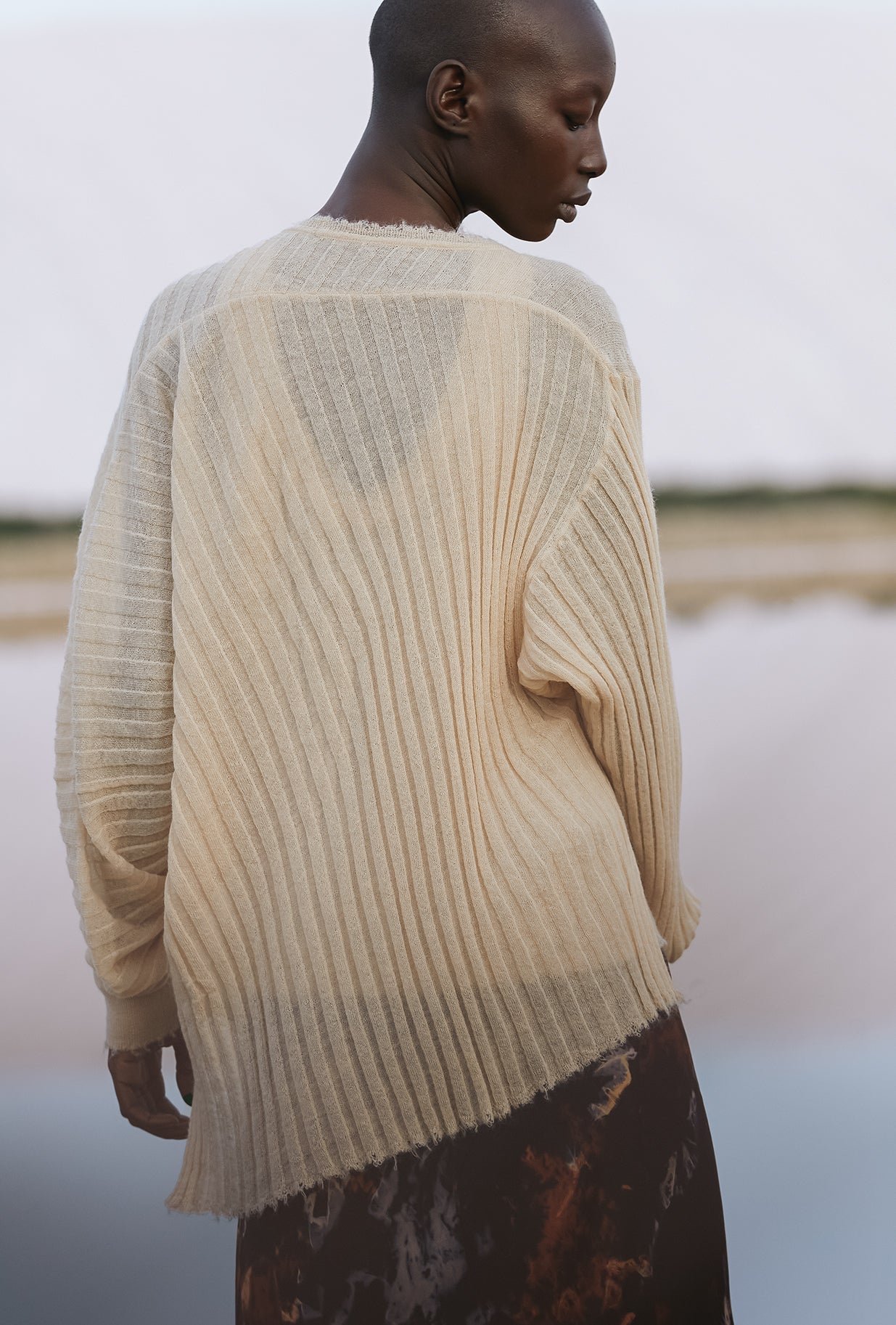 Pull Mount Ridge - Ecru : Pull écru, col V, ample, manches chauve - souris, ceinture à nouer Mes Demoiselles