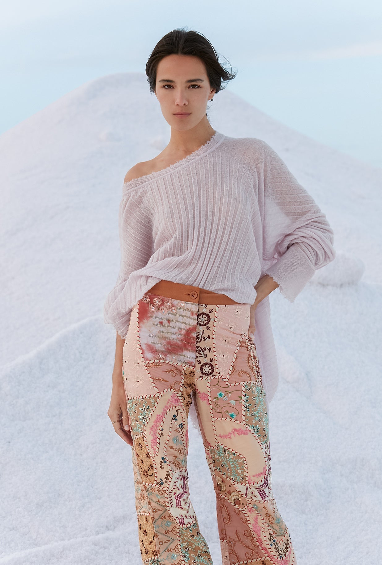 Pull mauve ample, maille plissée, asymétrique, bords frangés - Pulls & gilets Mes Demoiselles - Image 1