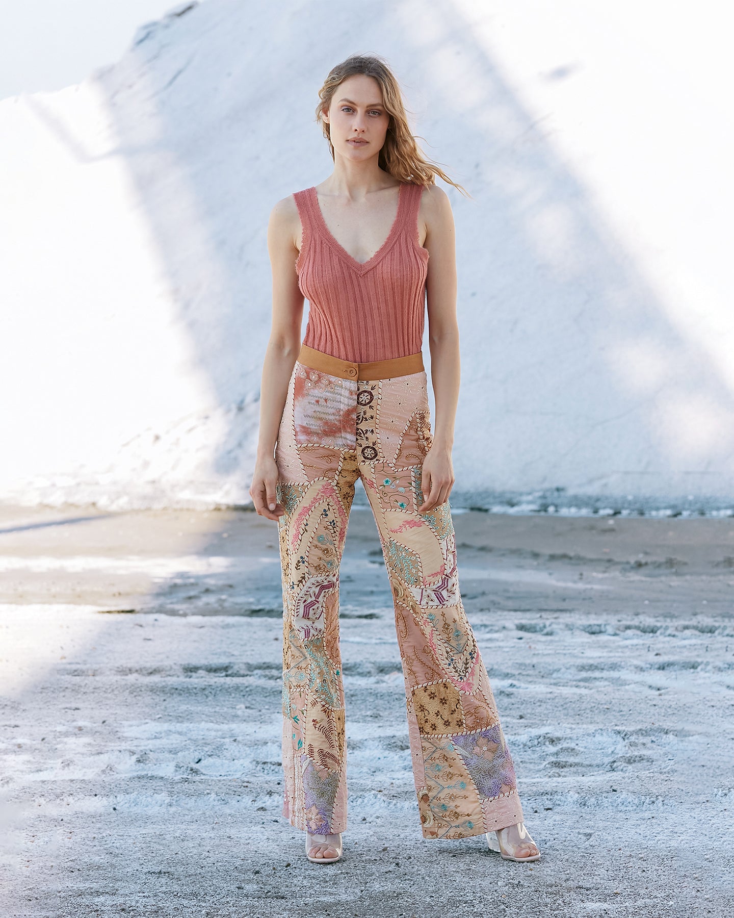 Top côtelé rose, col V dentelle, coupe ajustée - Chemises & tops Mes Demoiselles