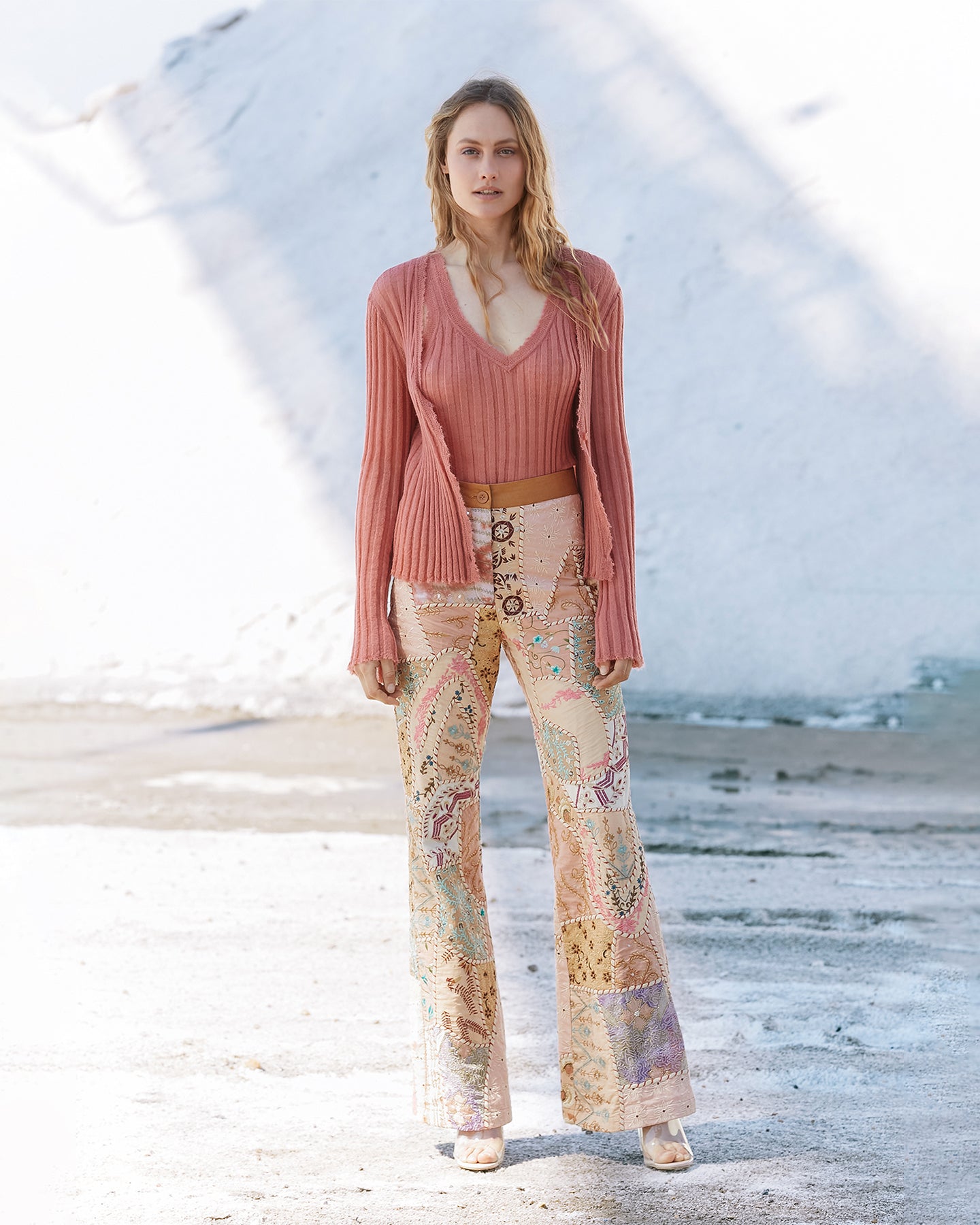 Cardigan rose côtelé, col V, idéal pour un look doux et léger - Pulls & gilets Mes Demoiselles