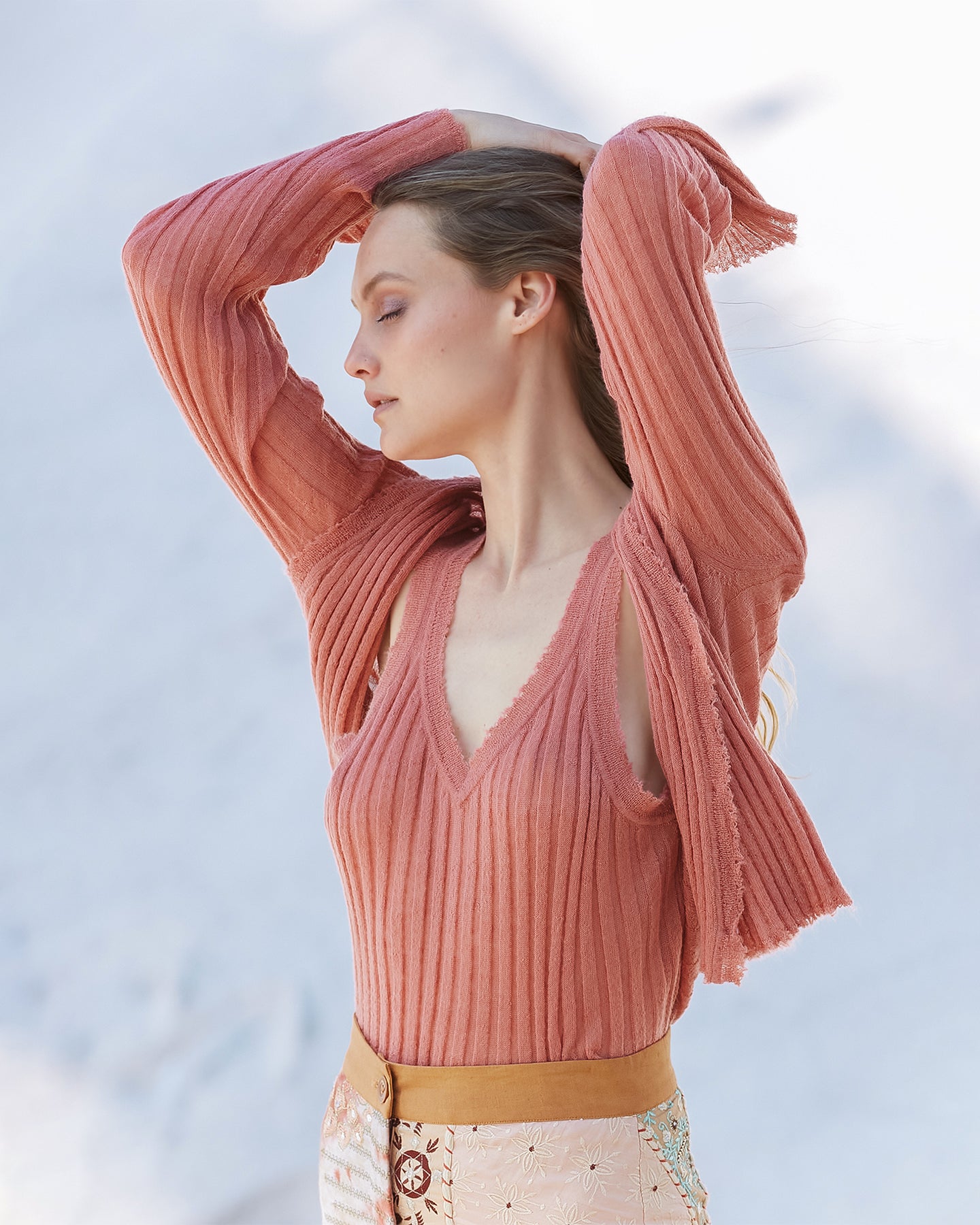 Cardigan Mount Rogers - Rose : Cardigan rose côtelé, col V, idéal pour un look doux et léger Mes Demoiselles