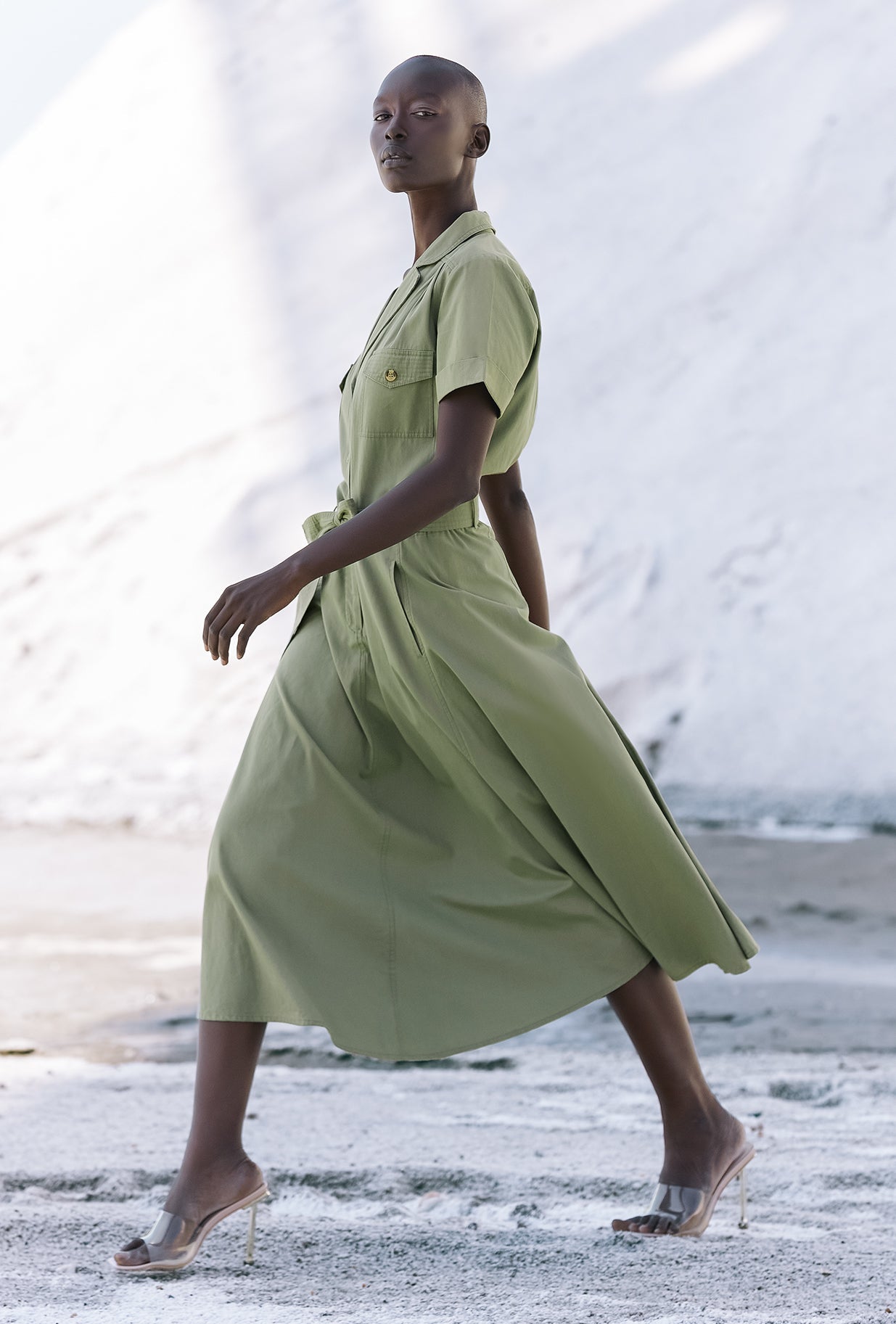 Robe Patrice - Vert : Robe chemise longue verte style safari avec ceinture amovible Mes Demoiselles - Image 4