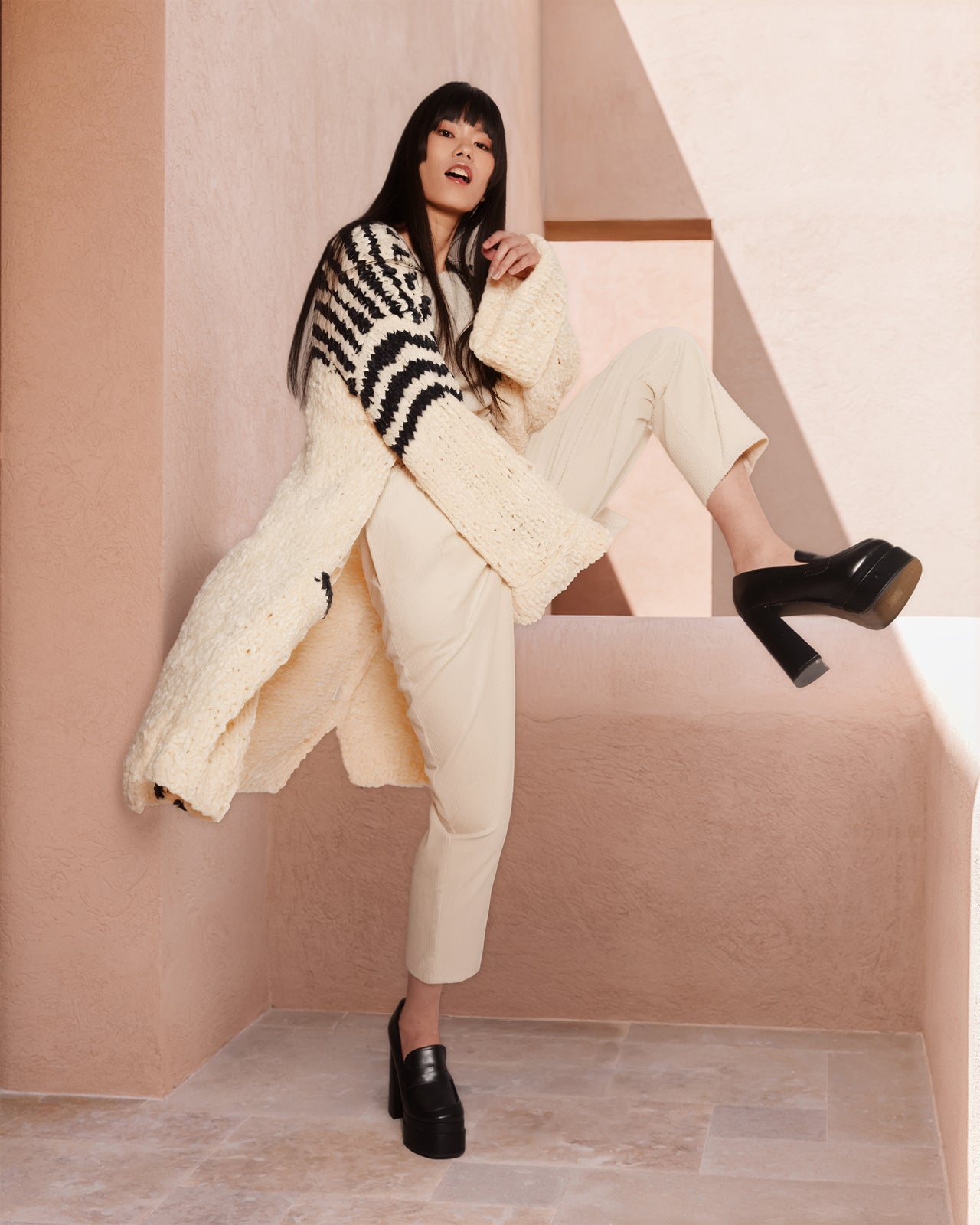 Cardigan longue grosse maille crème/marine, style bord de mer élégant - Manteaux & vestes Mes Demoiselles - Image 2