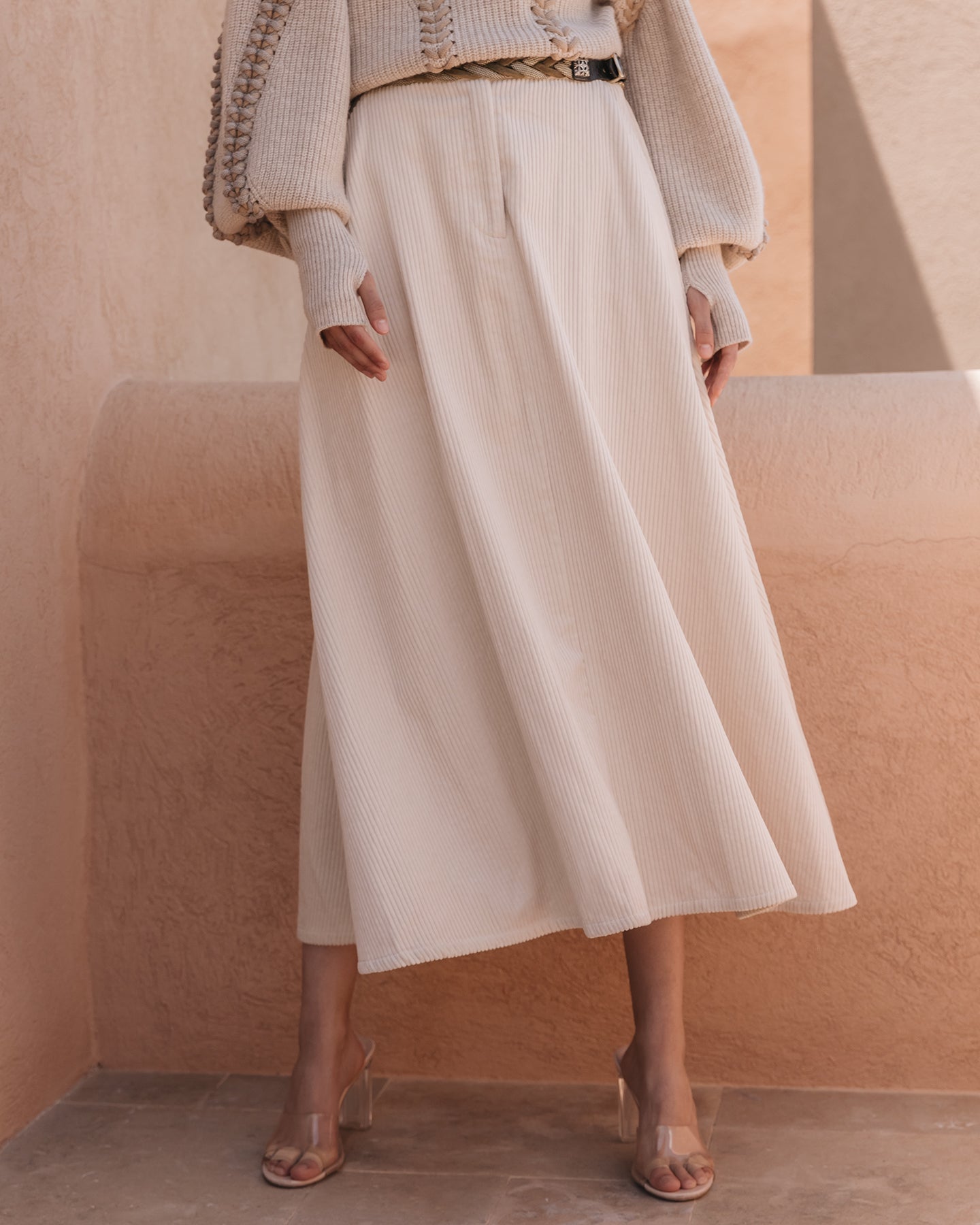 Jupe trapèze en velours côtelé écru, idéale pour un look hivernal - Jupes & shorts Mes Demoiselles