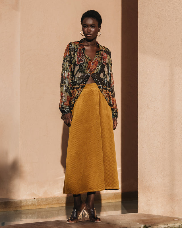 Jupe trapèze en velours côtelé ocre, coupe élégante, look hivernal - Jupes & shorts Mes Demoiselles - Image 1