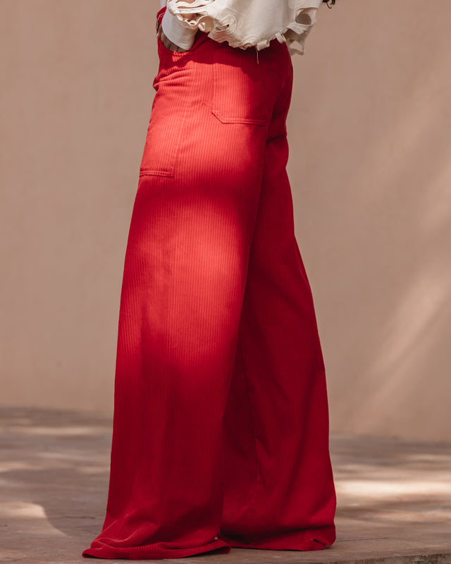 Pantalon velours côtelé rouge écarlate, coupe large, rétro - chic - Pantalons & combinaisons Mes Demoiselles - Image 3