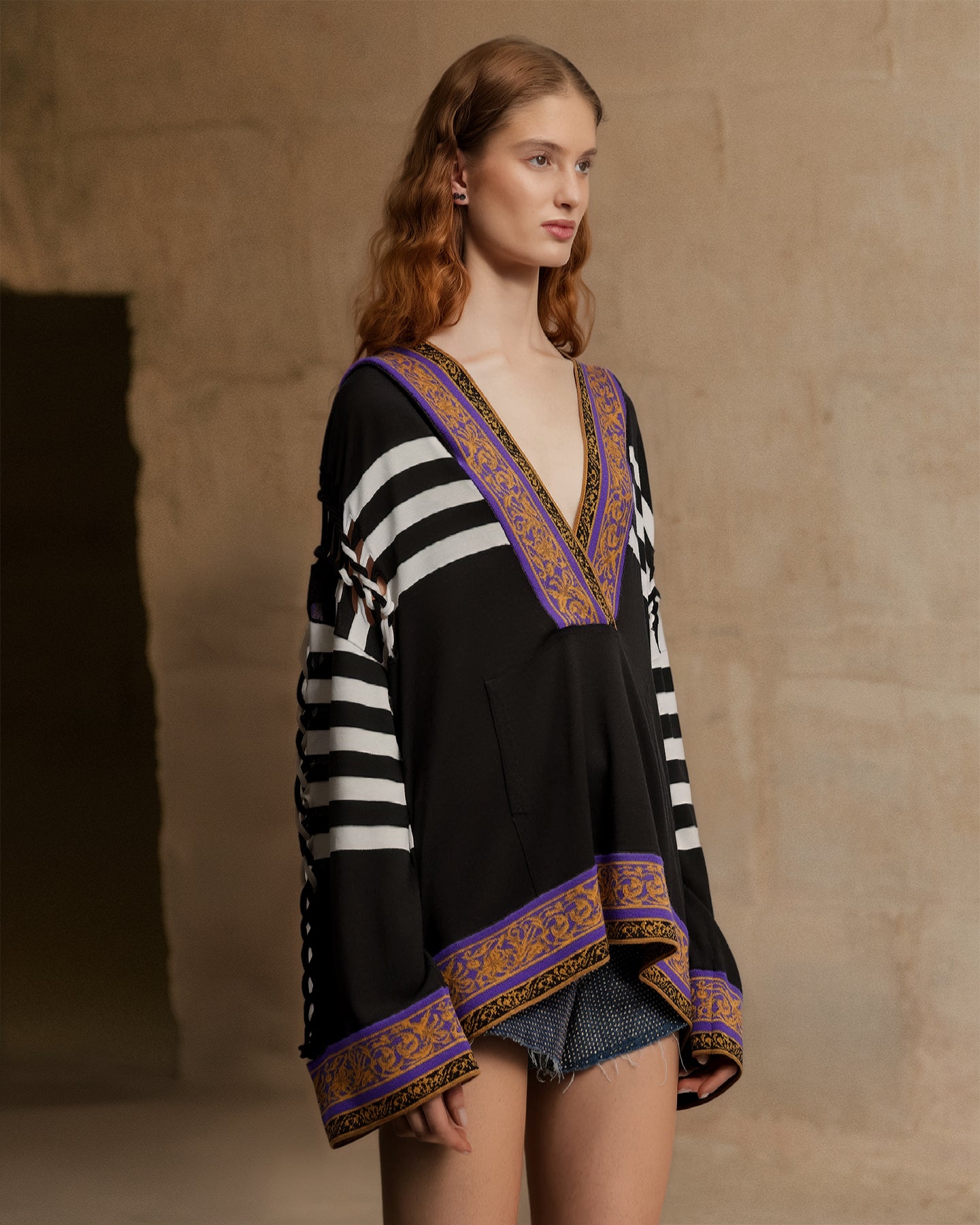 Chozyn Sweater - Black