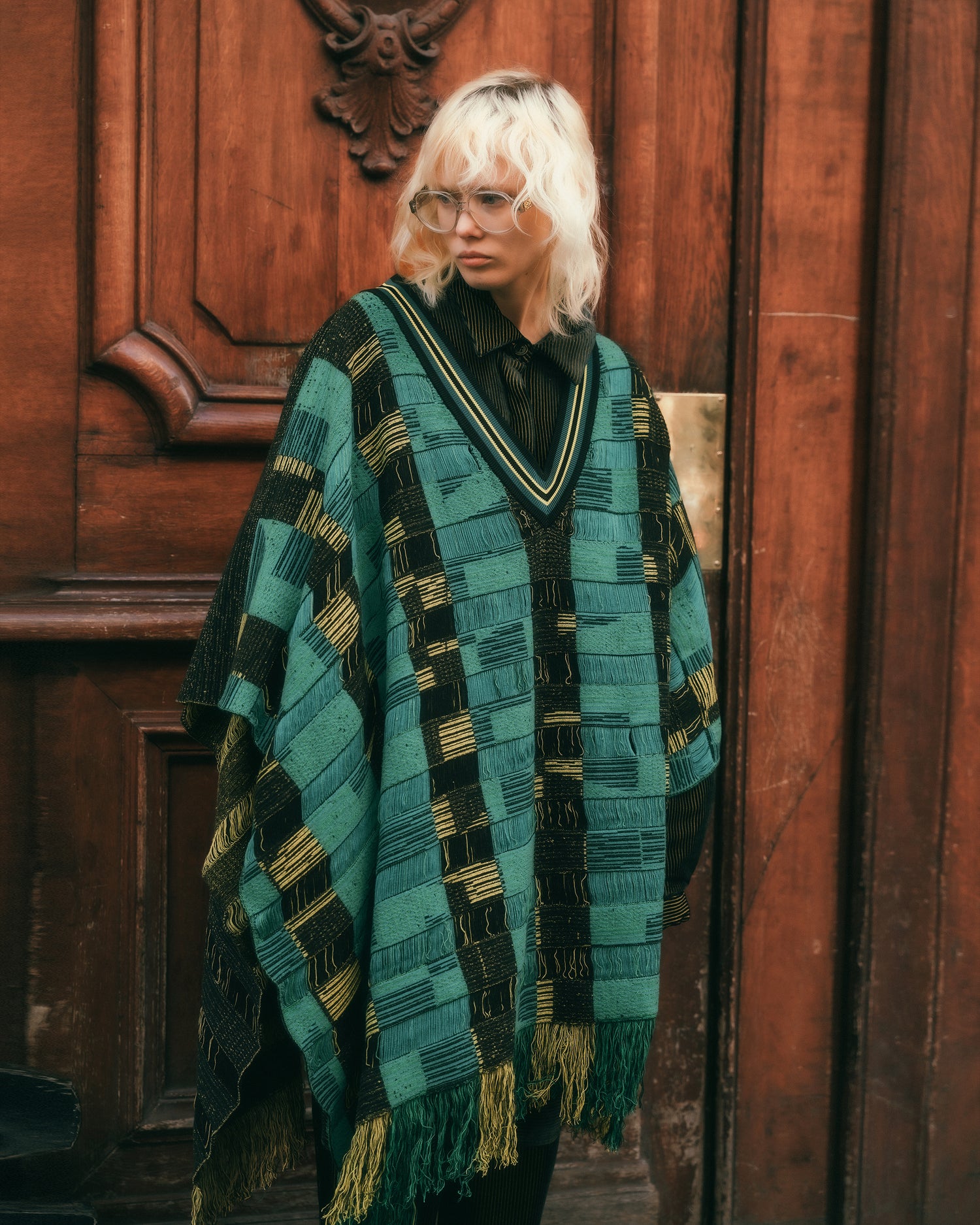 Poncho ample – Turquoise émeraude, noir et accents dorés - Kimonos & ponchos Mes Demoiselles