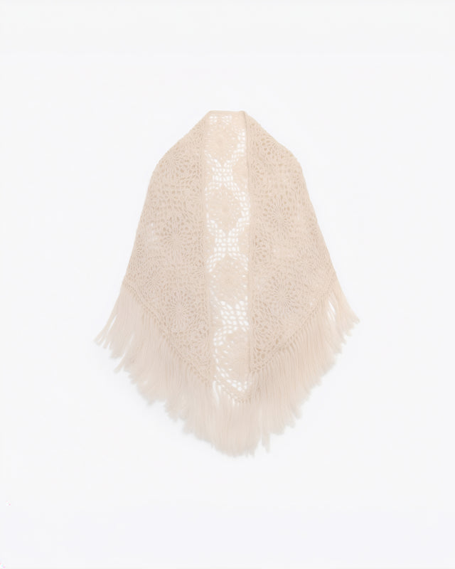 Châle au crochet fait main – Motif fleurs en alpaca ivoire : Accessoires Mes Demoiselles - Image 1