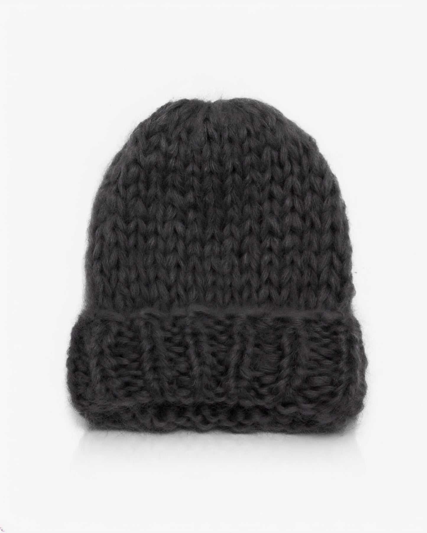 Bonnet en mohair tricoté main – Noir : Accessoires Mes Demoiselles