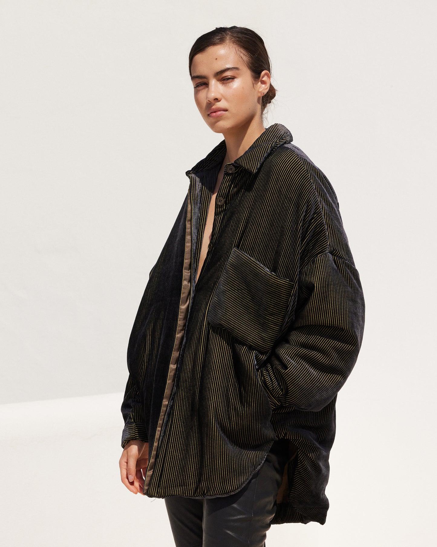 Veste-chemise en velours de soie dévoré - Vert : Manteaux & vestes Mes Demoiselles