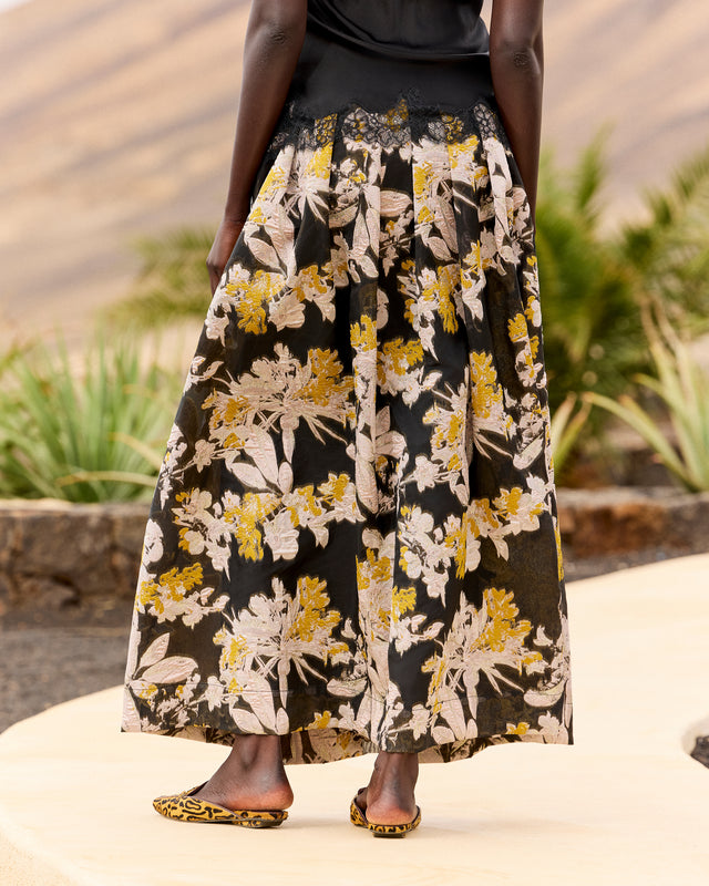 Syn Skirt -  Black - Image 2