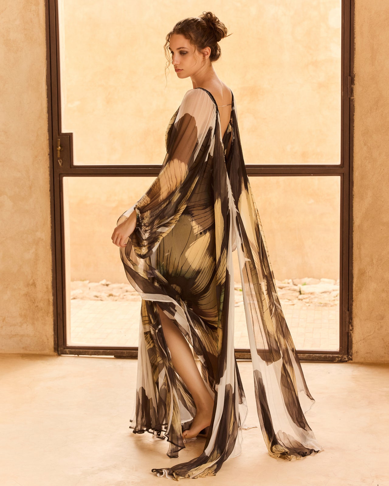 Robe Pucha - Noir & Blanc - Image 15