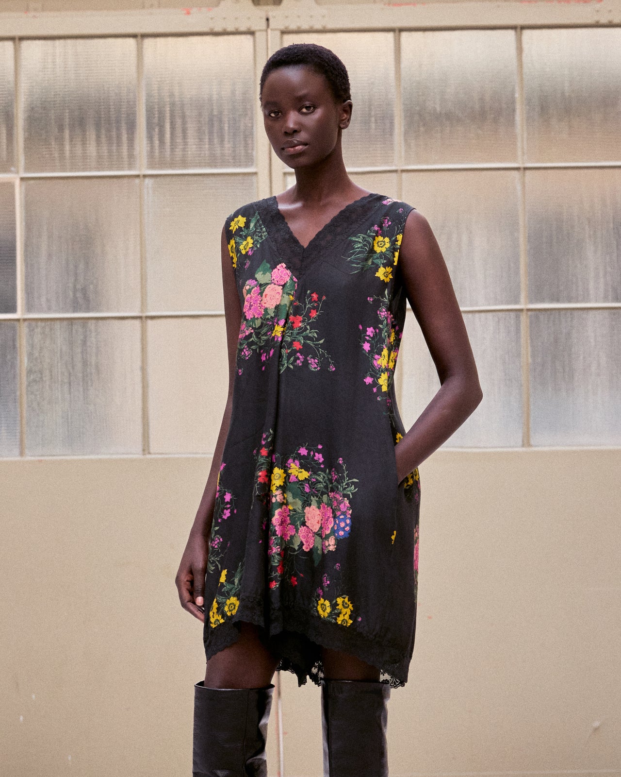 Pesar Jumpsuit - Black - Image 5