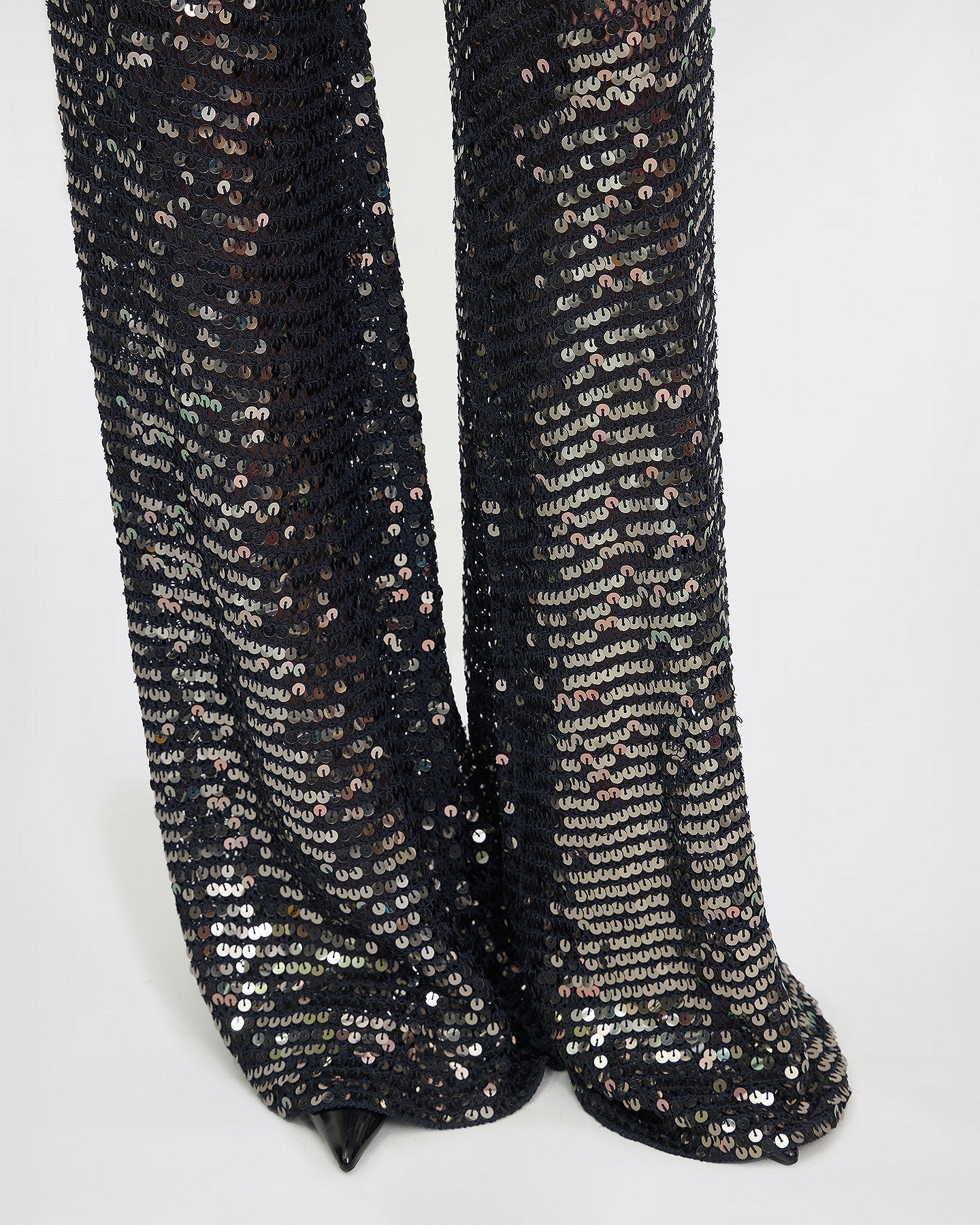 Pantalon Castelia - Noir : Pantalon long en filet de sequins noir Mes Demoiselles