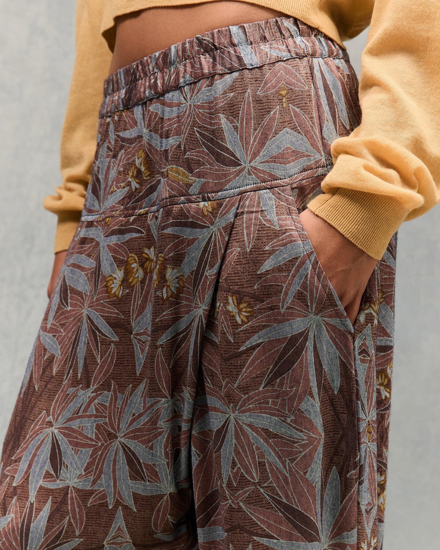 Pantalon à fleurs Charlize - Marron