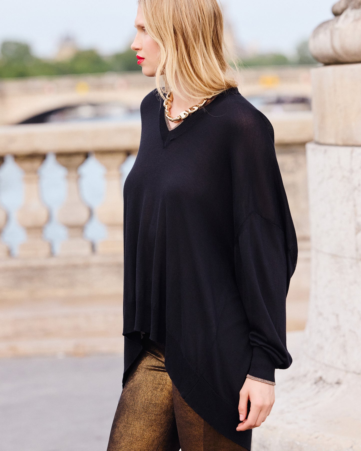 Moonie Sweater - Black
