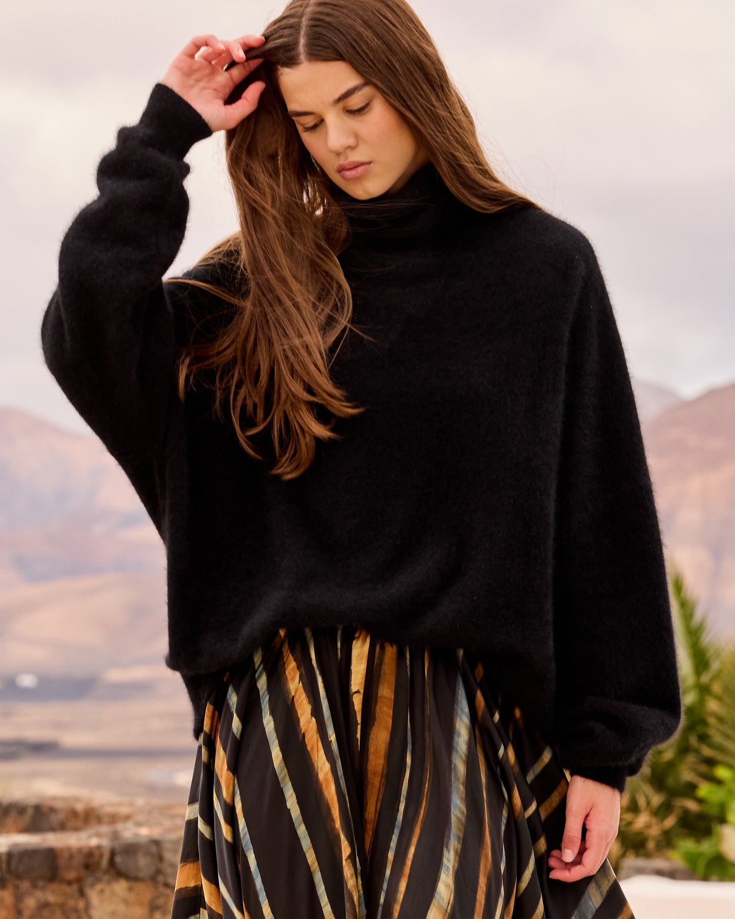 Pull Sweater -  Black