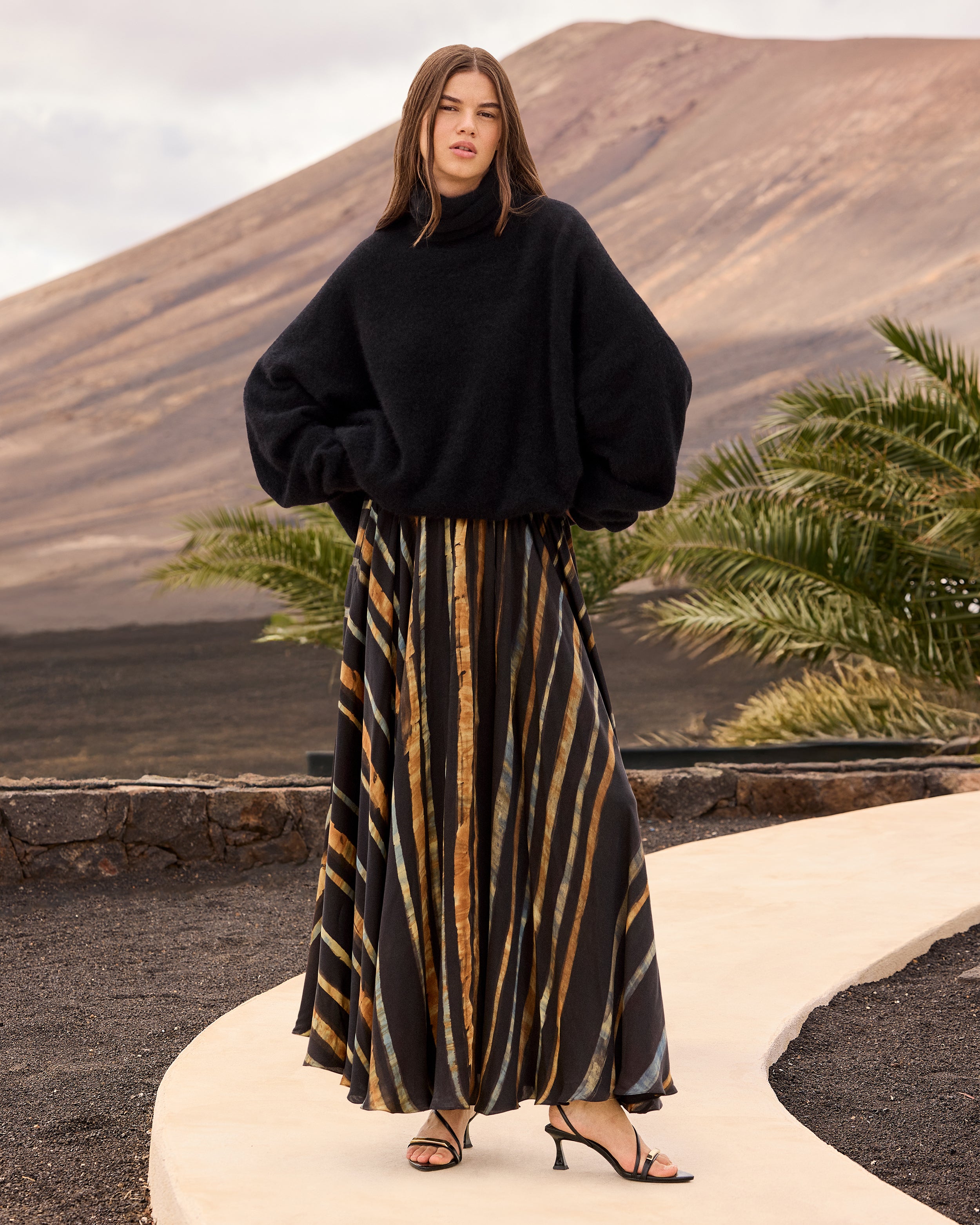 Smaya Black Sweater | Mes Demoiselles – Mes Demoiselles Paris
