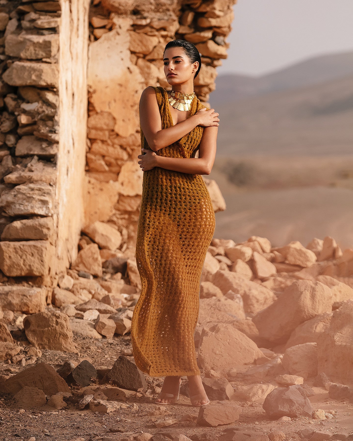 Robe Tao - Jaune : Robe droite en laine alpaca, sans manches, avec large ceinture Mes Demoiselles