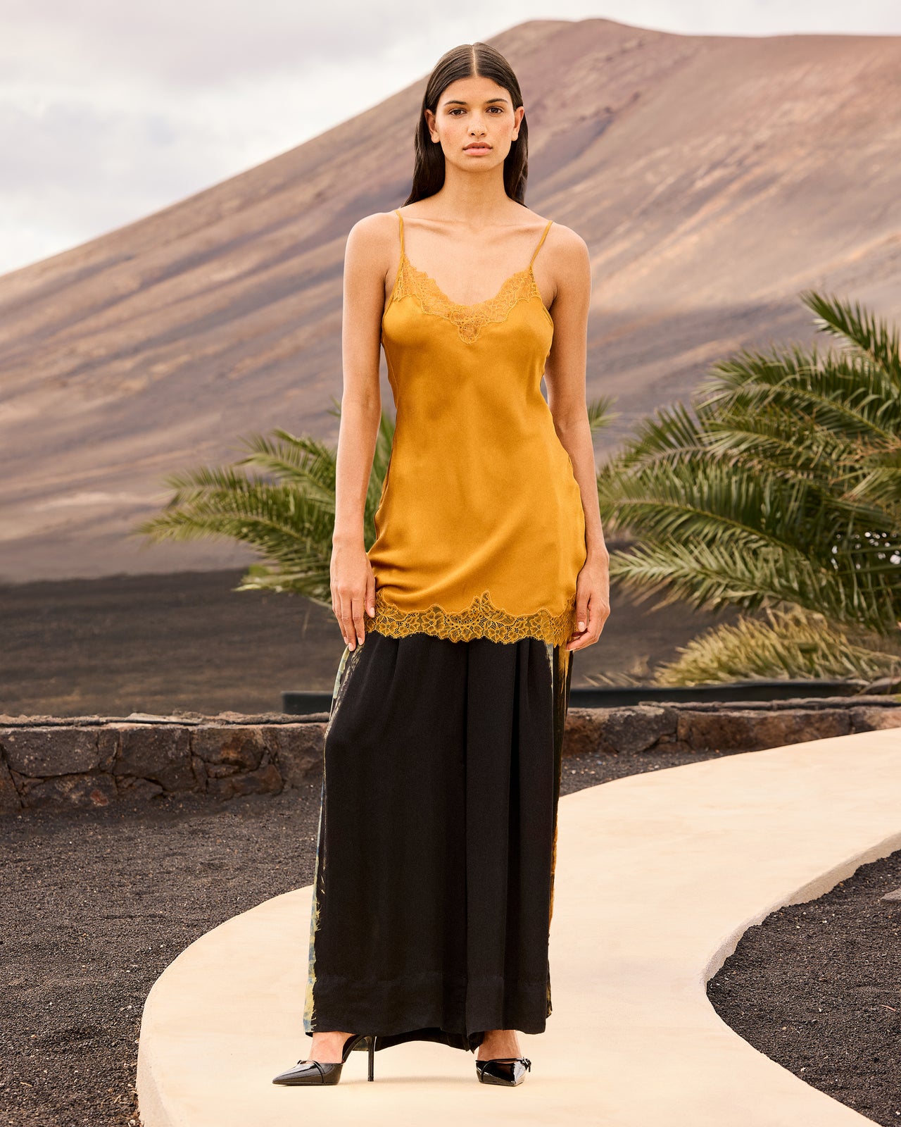 Llorllora Pants -  Ocre - Image 3